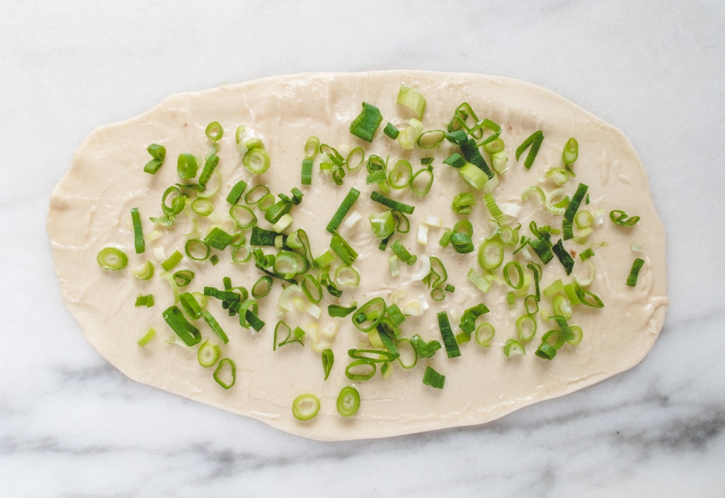 Crispy and Flaky Chinese Scallion Pancake (蔥抓餅)