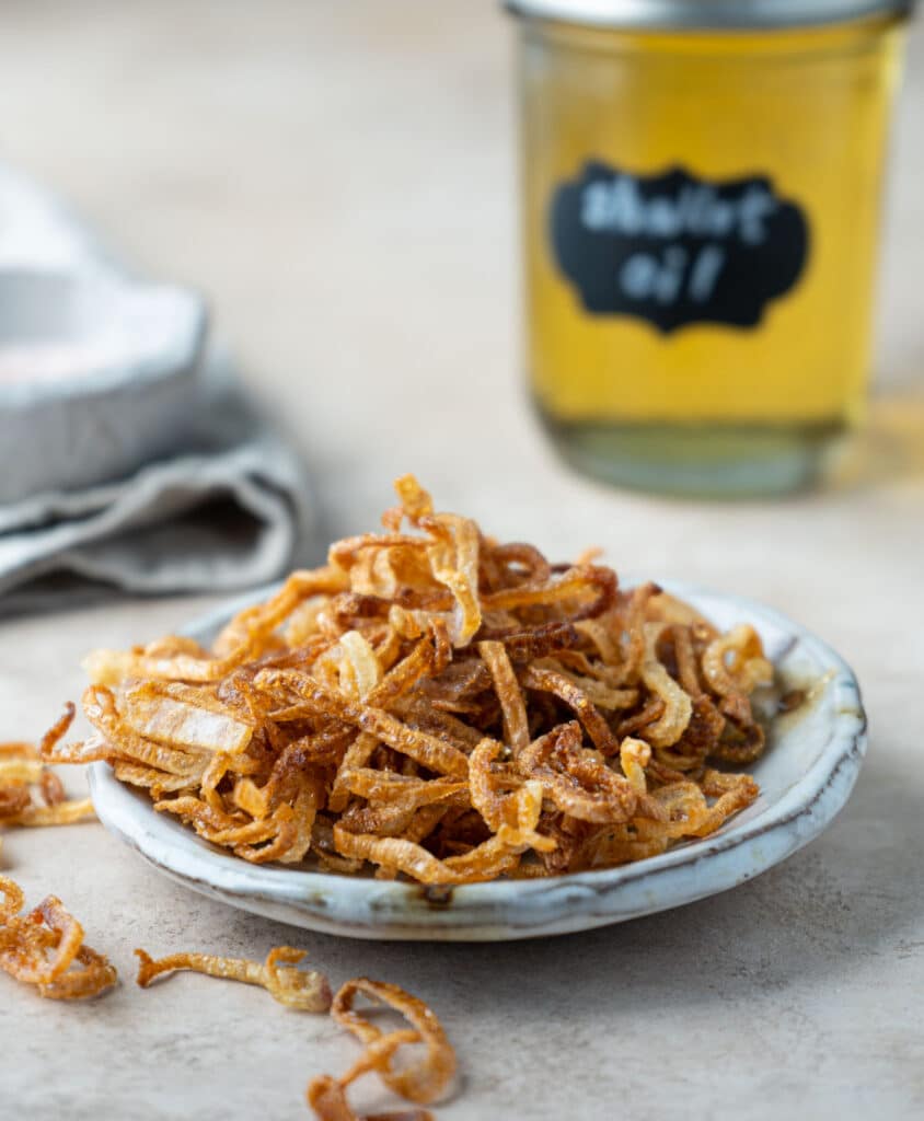 How to Make Crispy Fried Shallots and Shallot Oil - Cooking in Chinglish