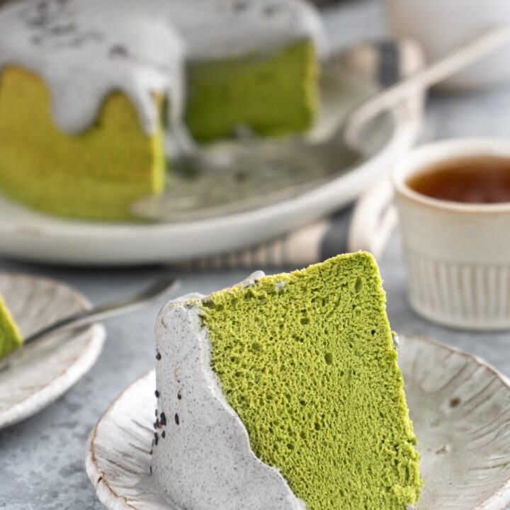 Matcha Chiffon Cake with Black Sesame Cream • Cooking in