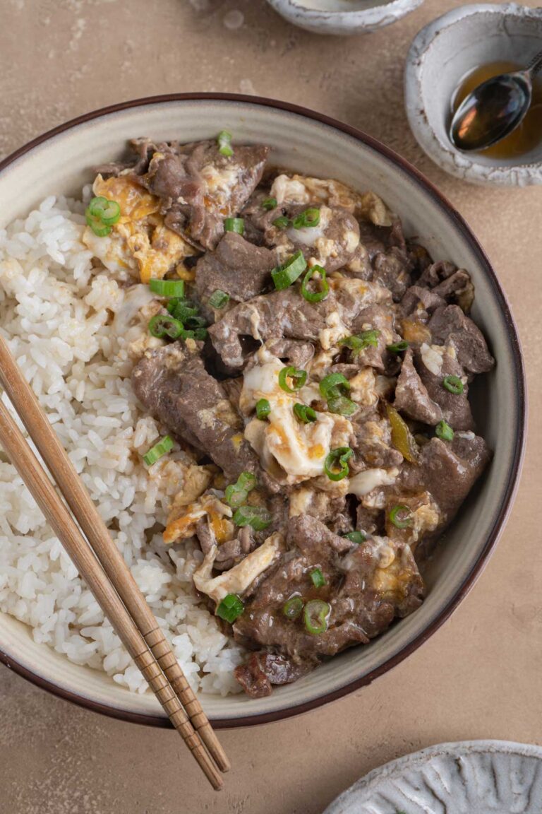 10-Minute Beef and Egg Over Rice (滑蛋牛肉燴飯) - Cooking in Chinglish